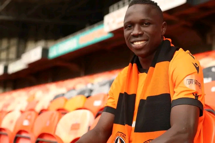  “You have to have a certain mental toughness to come in from overseas and settle,”- Dundee UTD Head Coach Impressed By Terrors New Boy Sadat Anaku